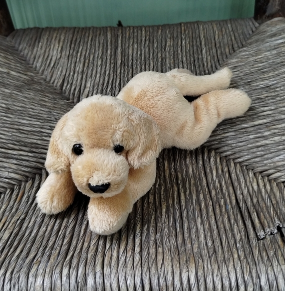 TY MUFFIN CREME LAYING LAB PUPPY DOG Beanie STUFFED ANIMAL PLUSH LOVEY 8in - Picture 2 of 9